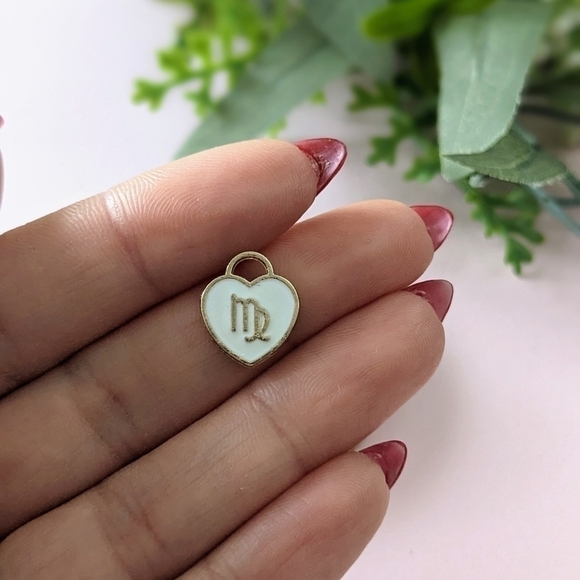 VIRGO  Heart Zodiac Pendant - Brand New - Picture 2 of 4